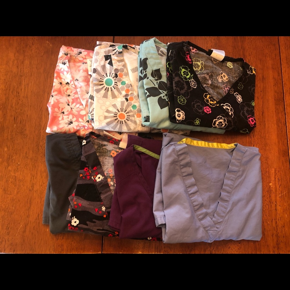 Scrub Top - Picture 4 of 4